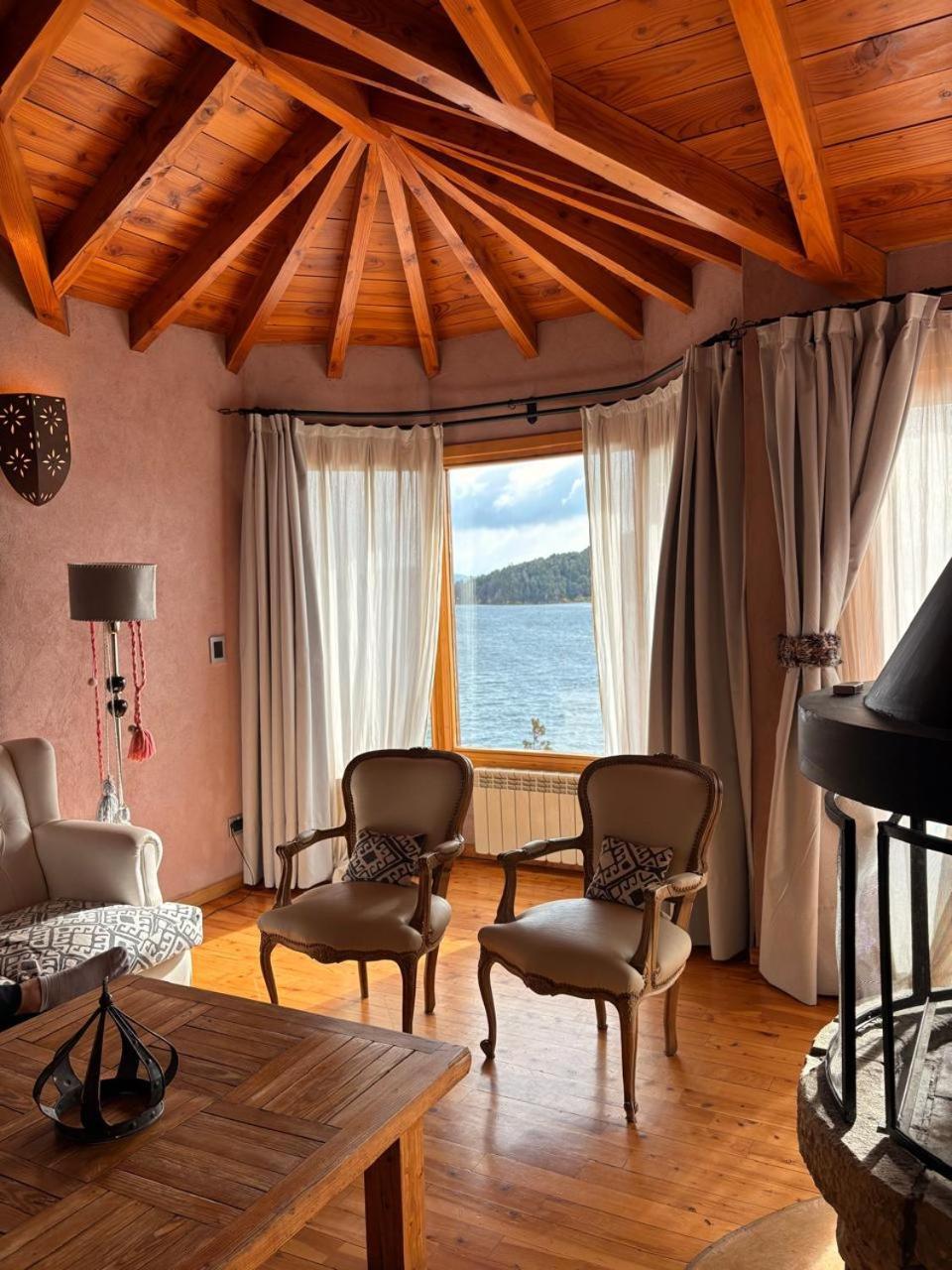 Lirolay Suites - Apart Hotel San Carlos de Bariloche Esterno foto